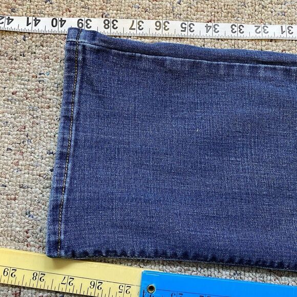 Levi's 414 Jeans Women's Sz 20W Classic Straight Fit Medium Wash Blue 28”Inseam - Picture 6 of 11